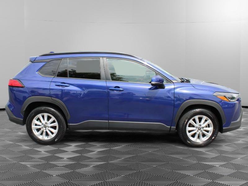 Used 2022 Toyota Corolla Cross LE image 8