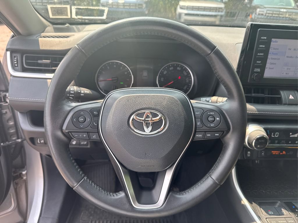 Used 2019 Toyota RAV4 XLE image 30
