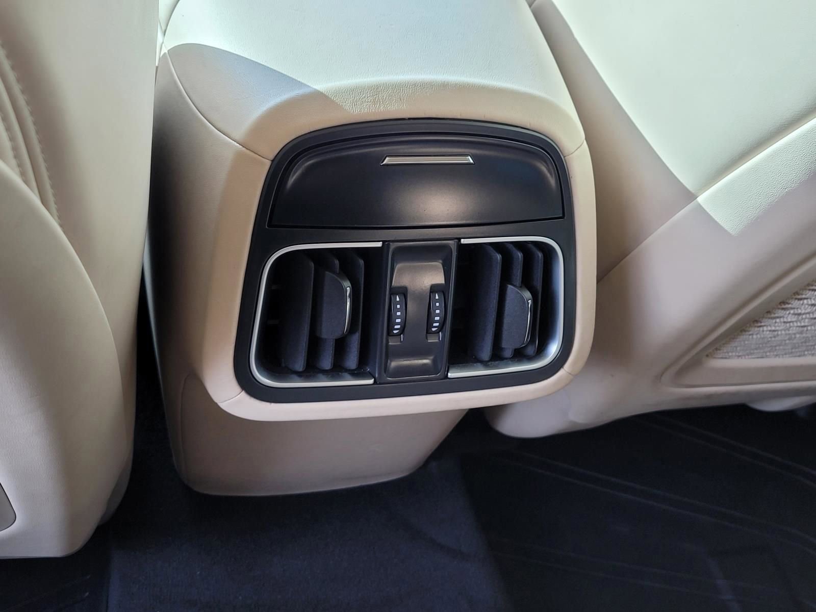 Used 2019 Maserati Levante GranLusso image 22