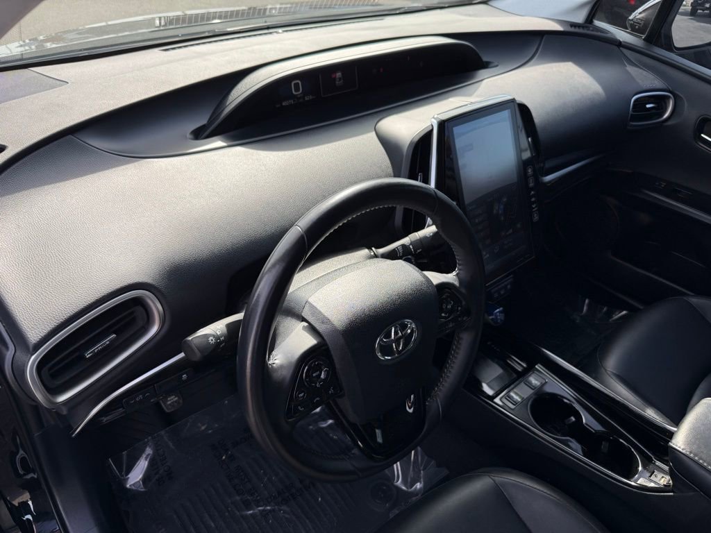 Used 2022 Toyota Prius Prime XLE image 18