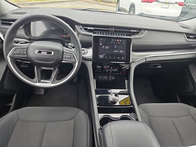Used 2023 Jeep Grand Cherokee L Laredo RWD image 8