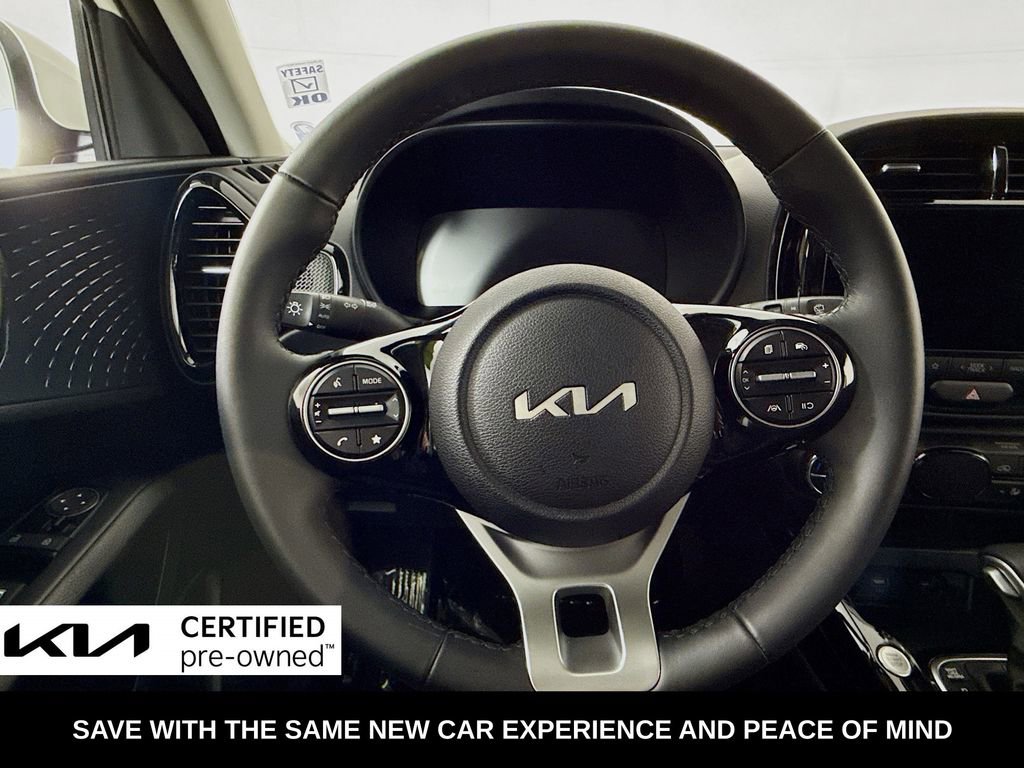 Certified 2025 Kia Soul EX image 13