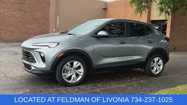 Used 2024 Buick Encore GX Preferred w/ Comfort Package AWD/4WD image 4