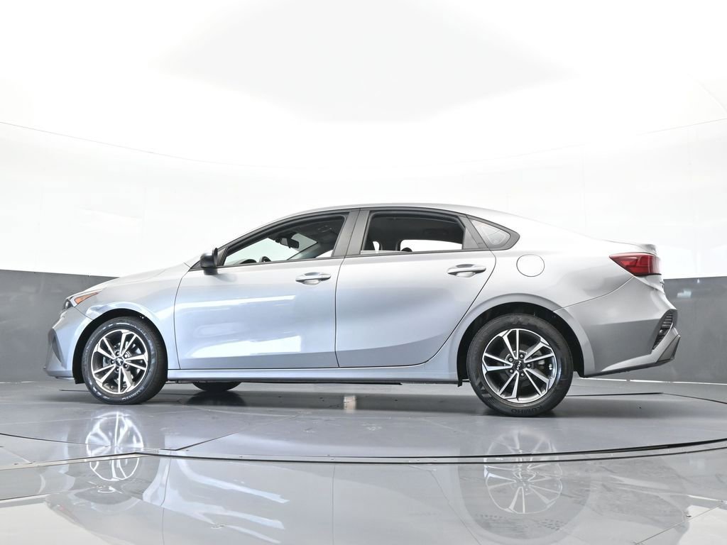 Used 2023 Kia Forte LXS image 49