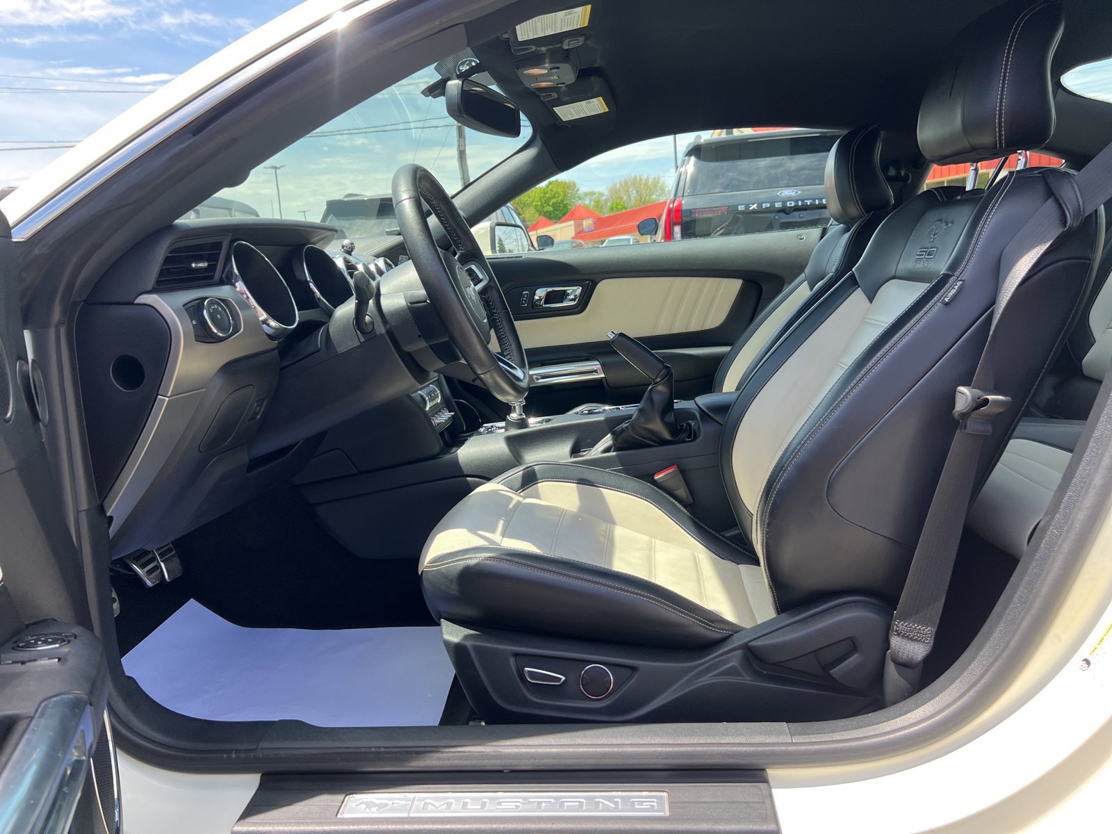 Used 2015 Ford Mustang 50 Years RWD image 26
