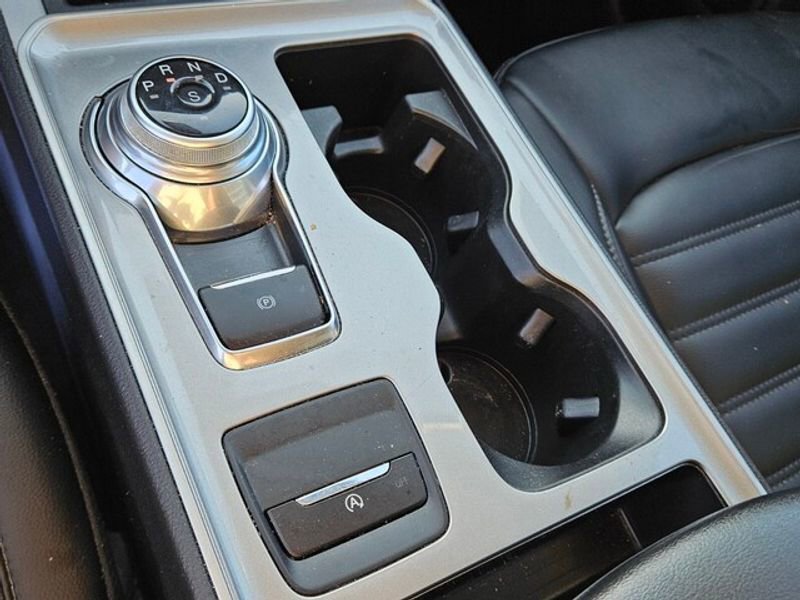 Used 2023 Ford Edge SEL image 23