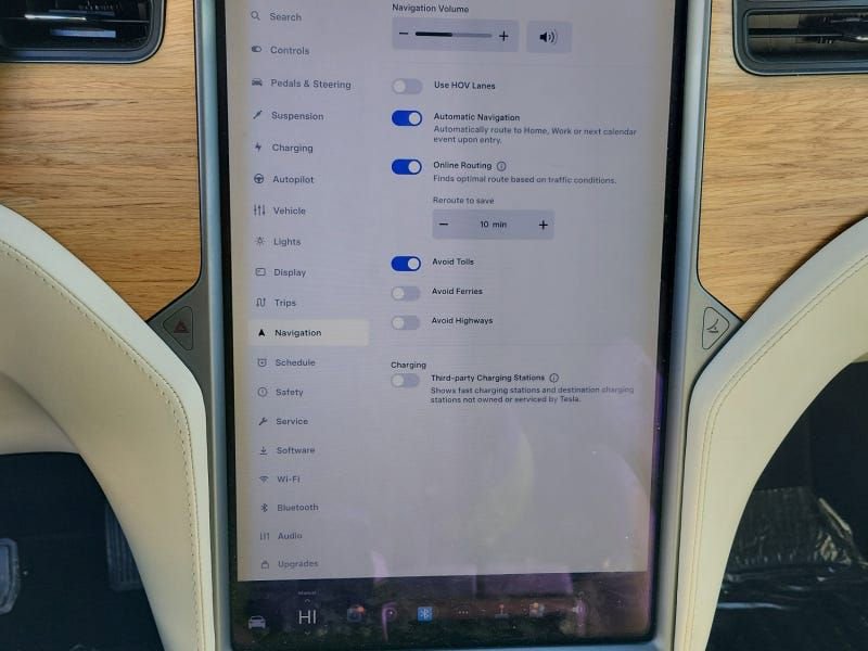 Used 2018 Tesla Model X 75D image 6