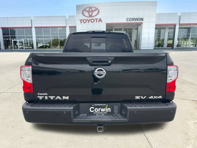 Used 2018 Nissan Titan SV w/ SV Convenience Package AWD/4WD image 4