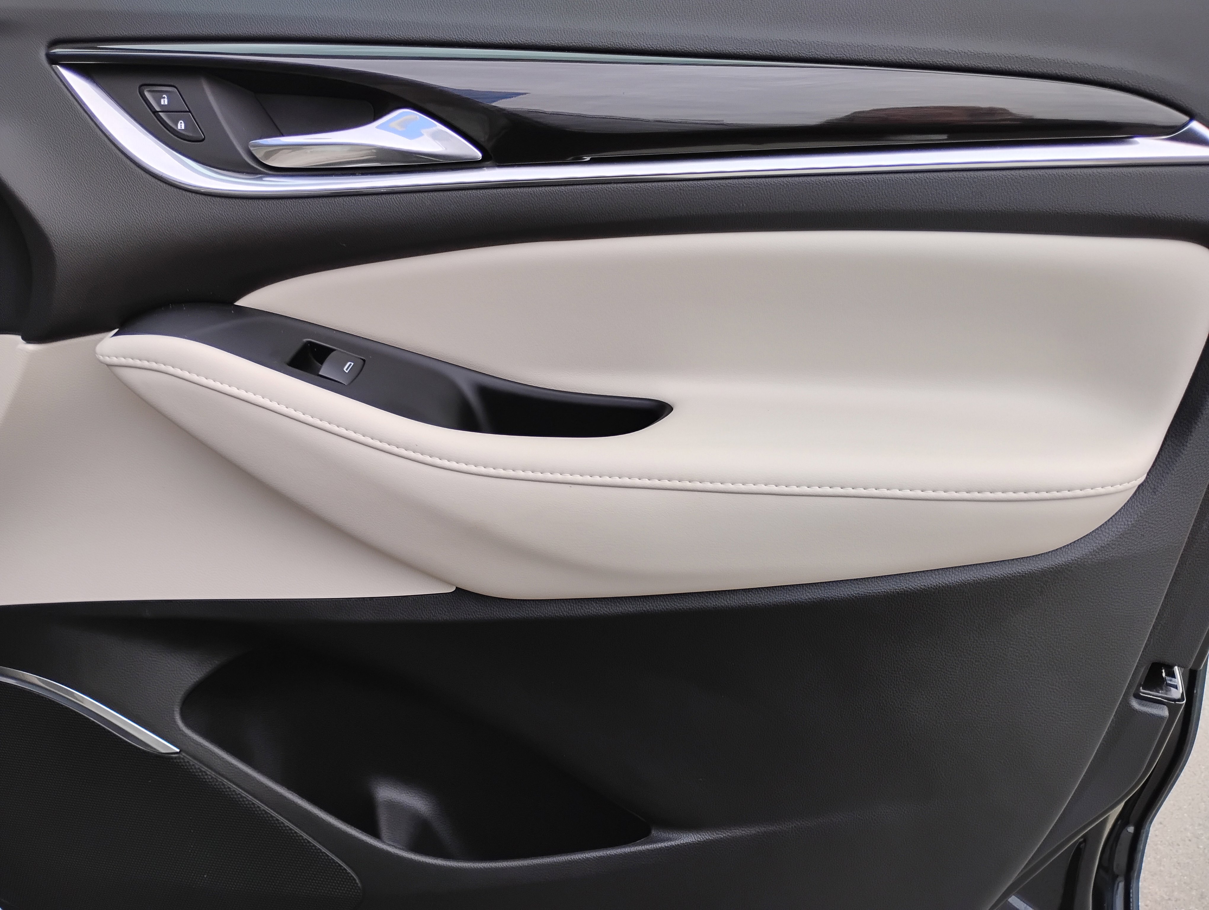 Used 2024 Buick Enclave Essence w/ Trailering Package, 5000 lbs. image 20