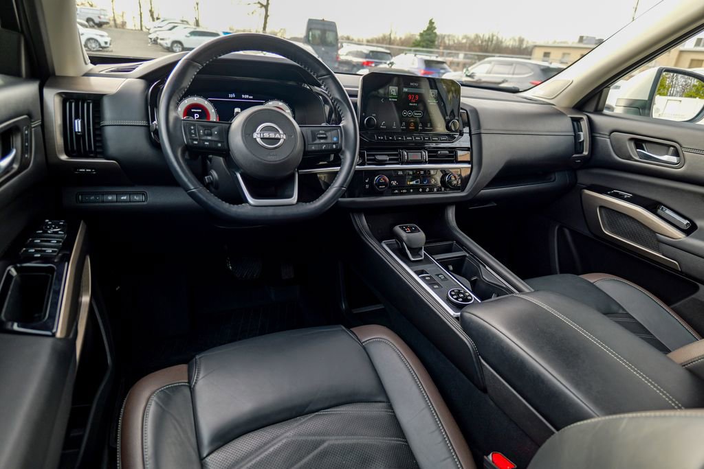 Used 2022 Nissan Pathfinder Platinum w/ Cargo Package image 43