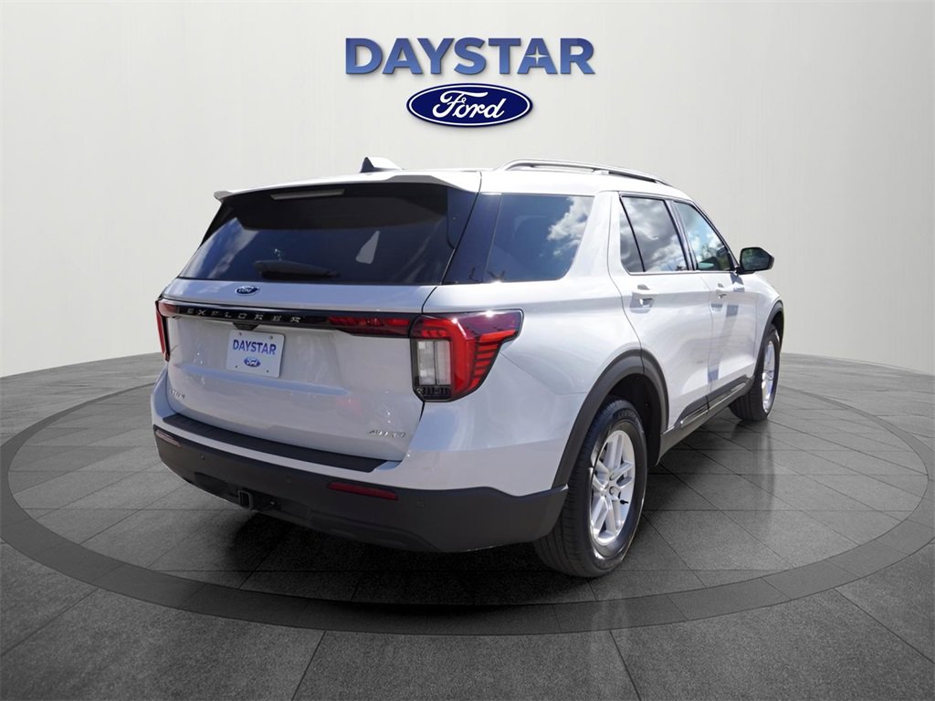 New 2026 Ford Explorer Active image 3