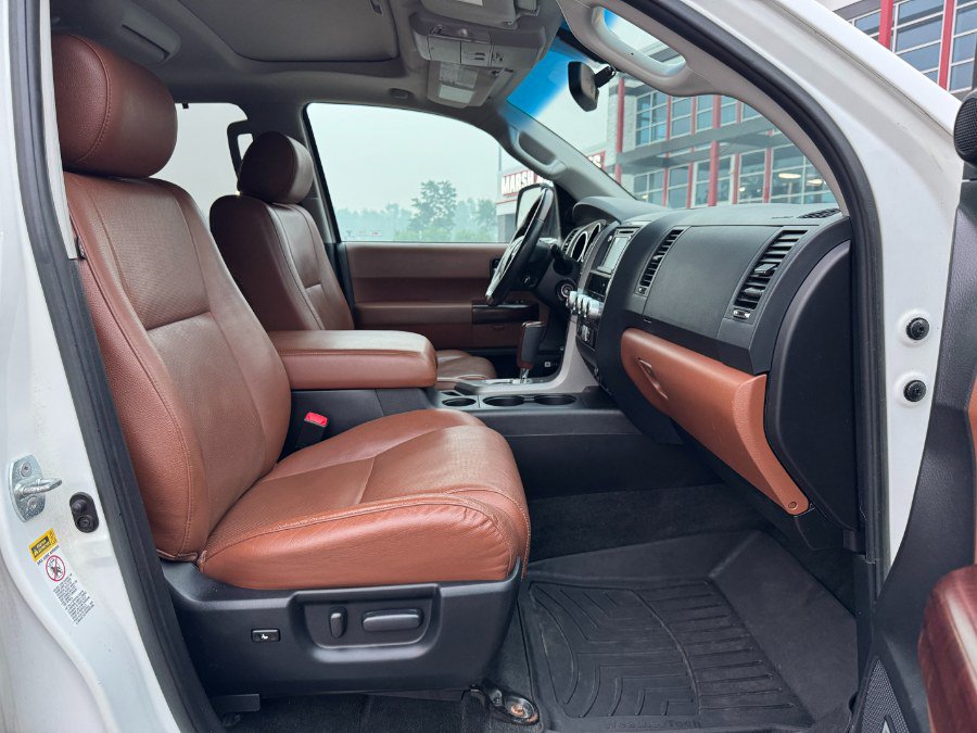 Used 2016 Toyota Sequoia Platinum AWD/4WD image 20