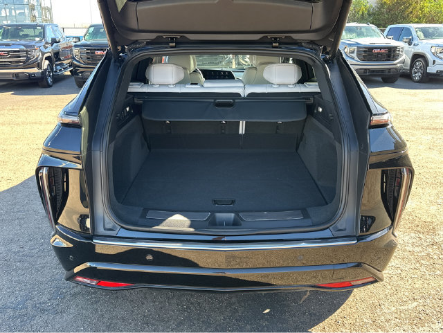 Certified 2024 Cadillac Lyriq Luxury AWD/4WD image 32