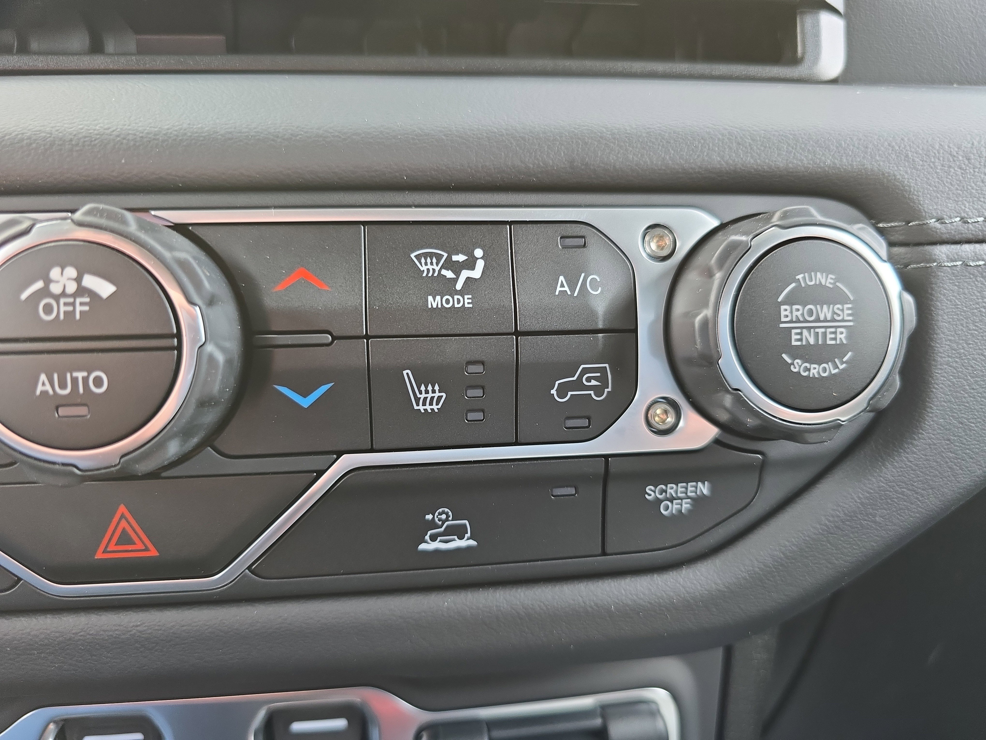 New 2025 Jeep Gladiator Sport w/ Premium Package image 28