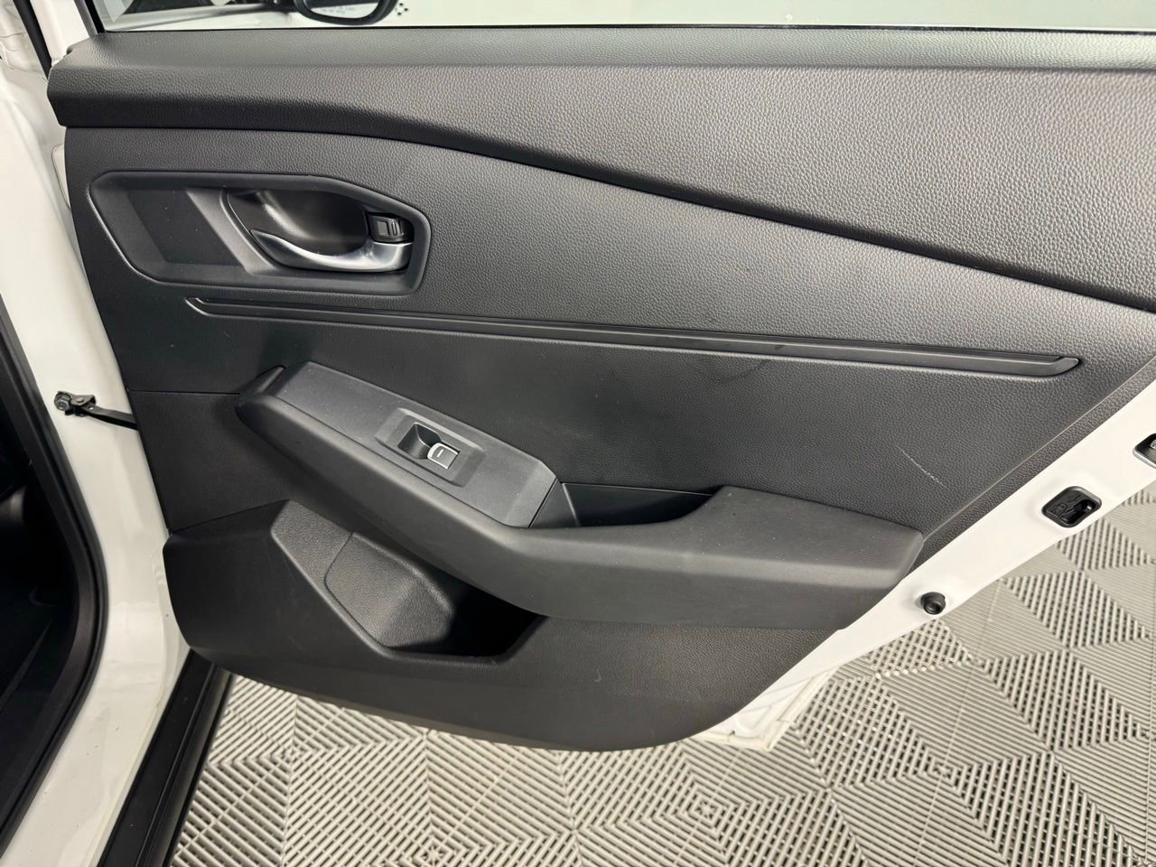 Used 2025 Honda Accord LX image 25