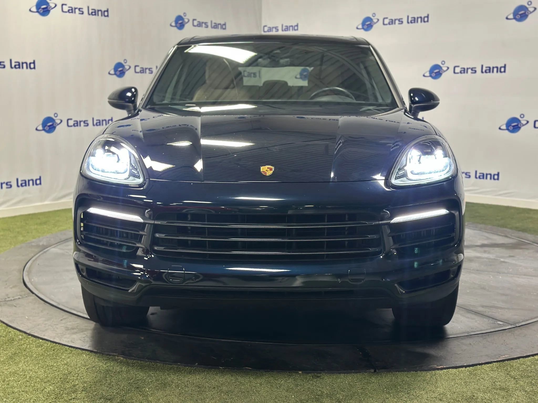 Used 2022 Porsche Cayenne Sport Utility 4D image 8
