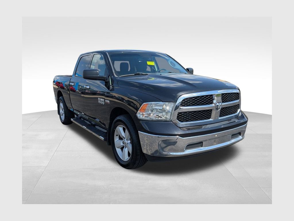 Used 2016 RAM 1500 Classic SLT w/ SLT Plus D￩cor Group AWD/4WD image 1