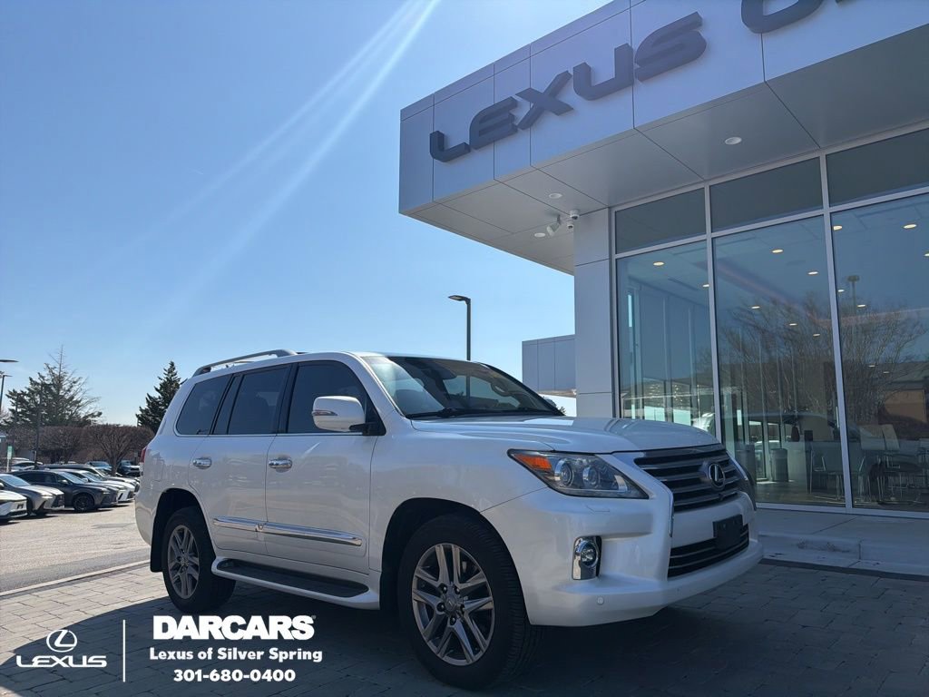 Used 2015 Lexus LX 570 4WD w/ Luxury Package image 1