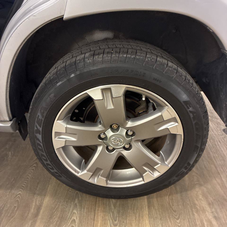 Used 2010 Toyota RAV4 Sport AWD/4WD image 22