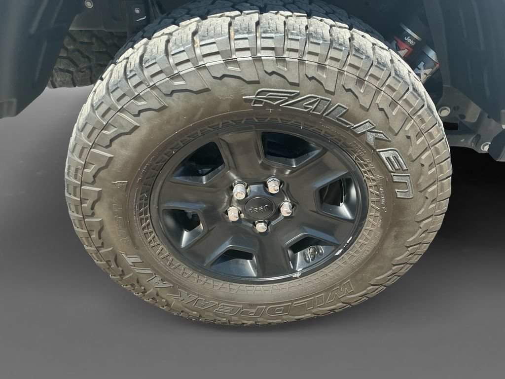 Used 2021 Jeep Gladiator Mojave w/ Cold Weather Group AWD/4WD image 14