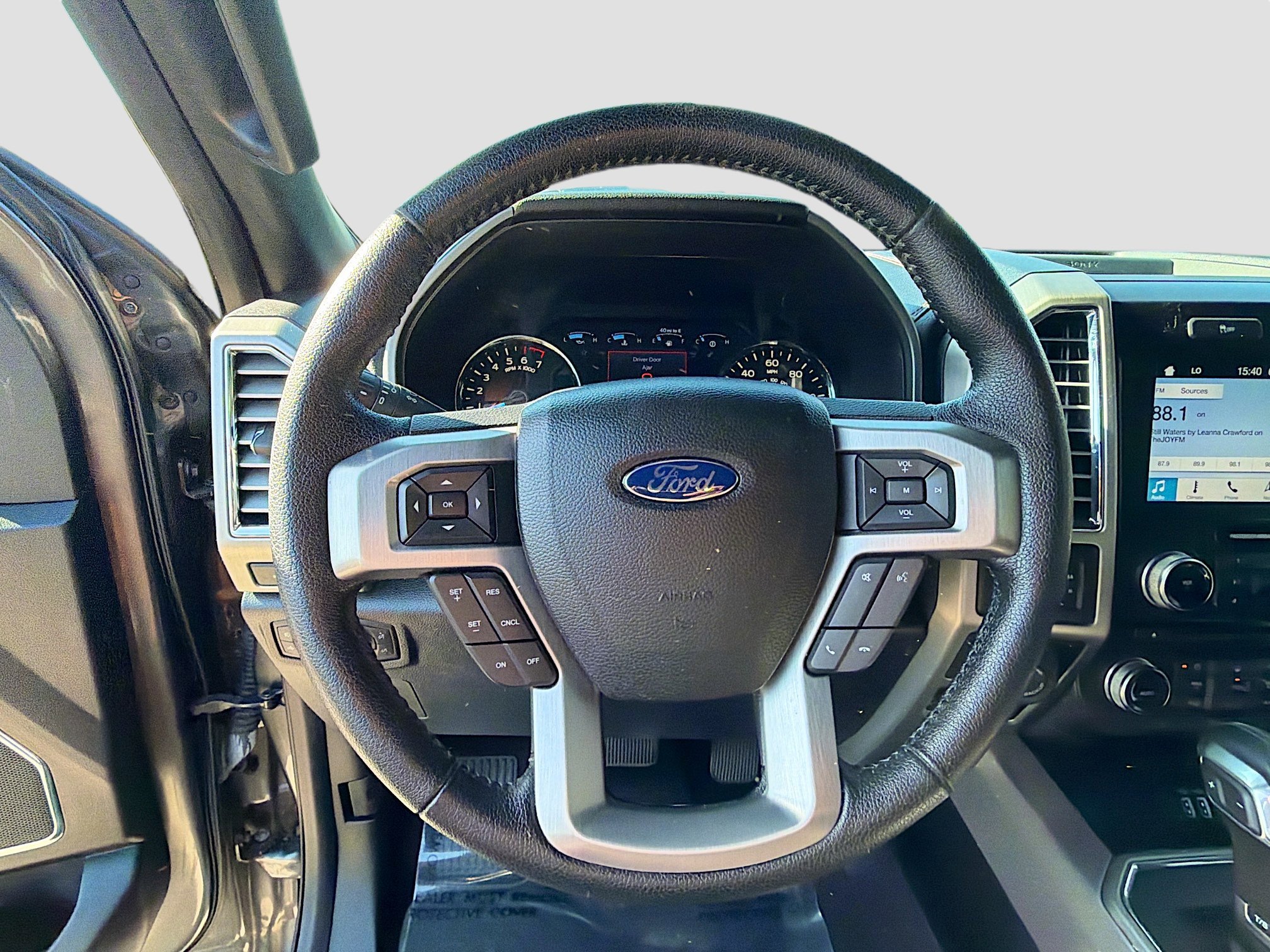 Used 2016 Ford F150 Platinum w/ Technology Package image 35