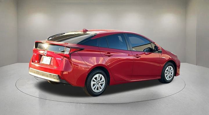 Used 2019 Toyota Prius LE image 5