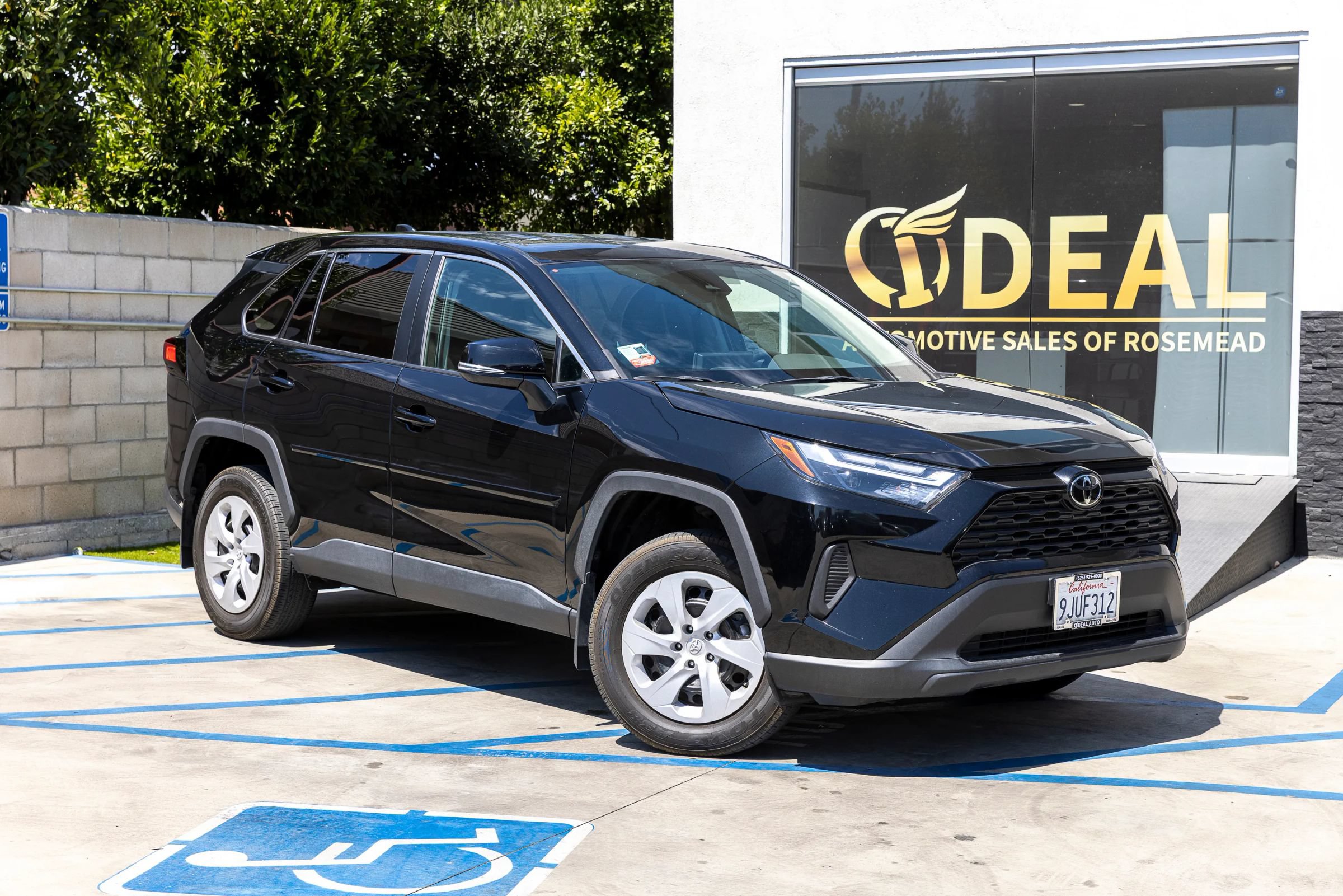 Used 2024 Toyota RAV4 LE FWD image 2