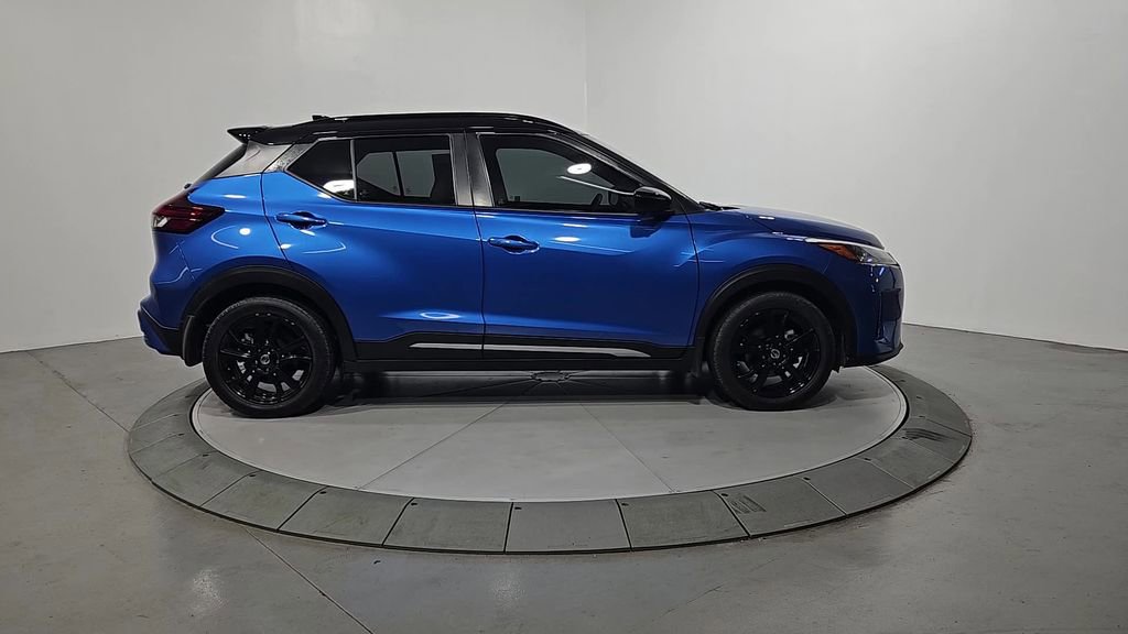 Used 2021 Nissan Kicks SR w/ SR Premium Package image 7