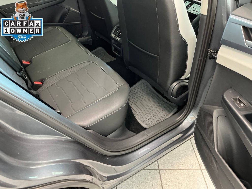 Used 2025 Volkswagen Taos SE AWD/4WD image 19