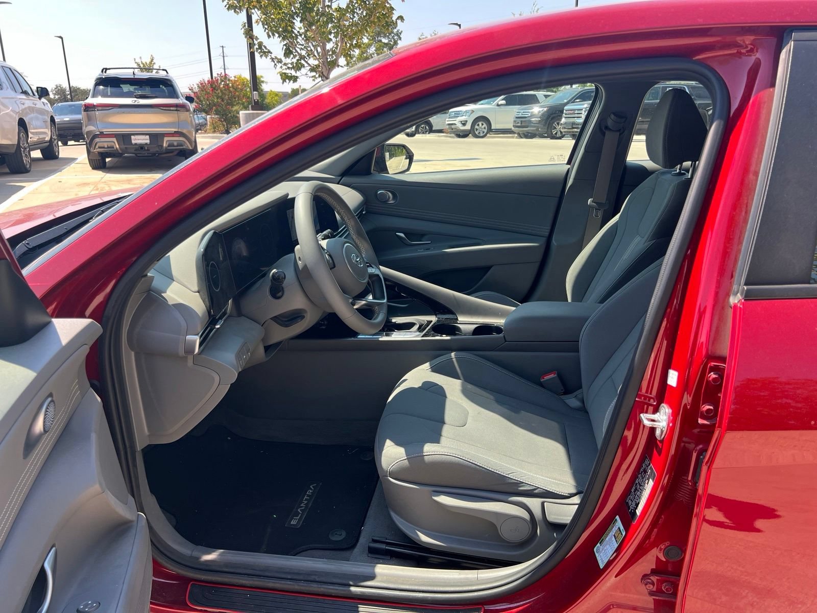 Used 2023 Hyundai Elantra SEL w/ Convenience Package FWD image 20