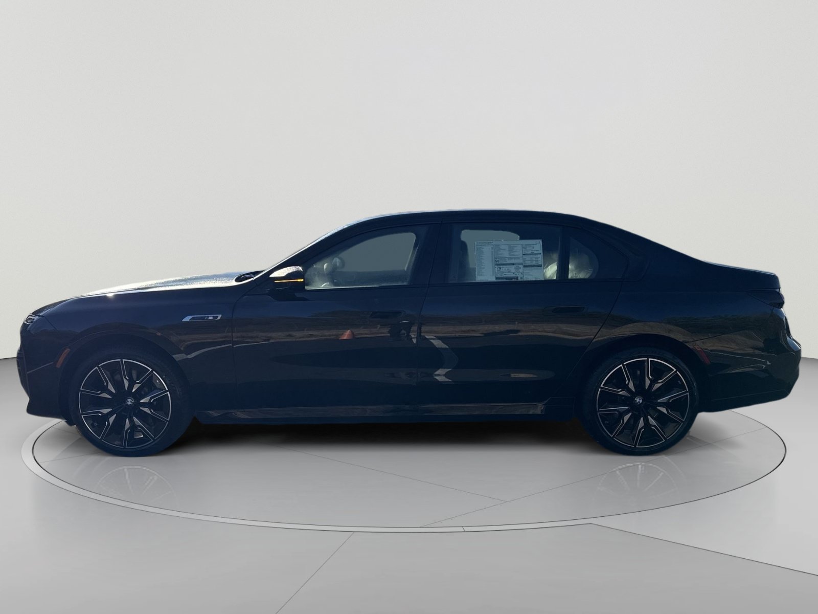 New 2026 BMW i7 M70 AWD/4WD image 8