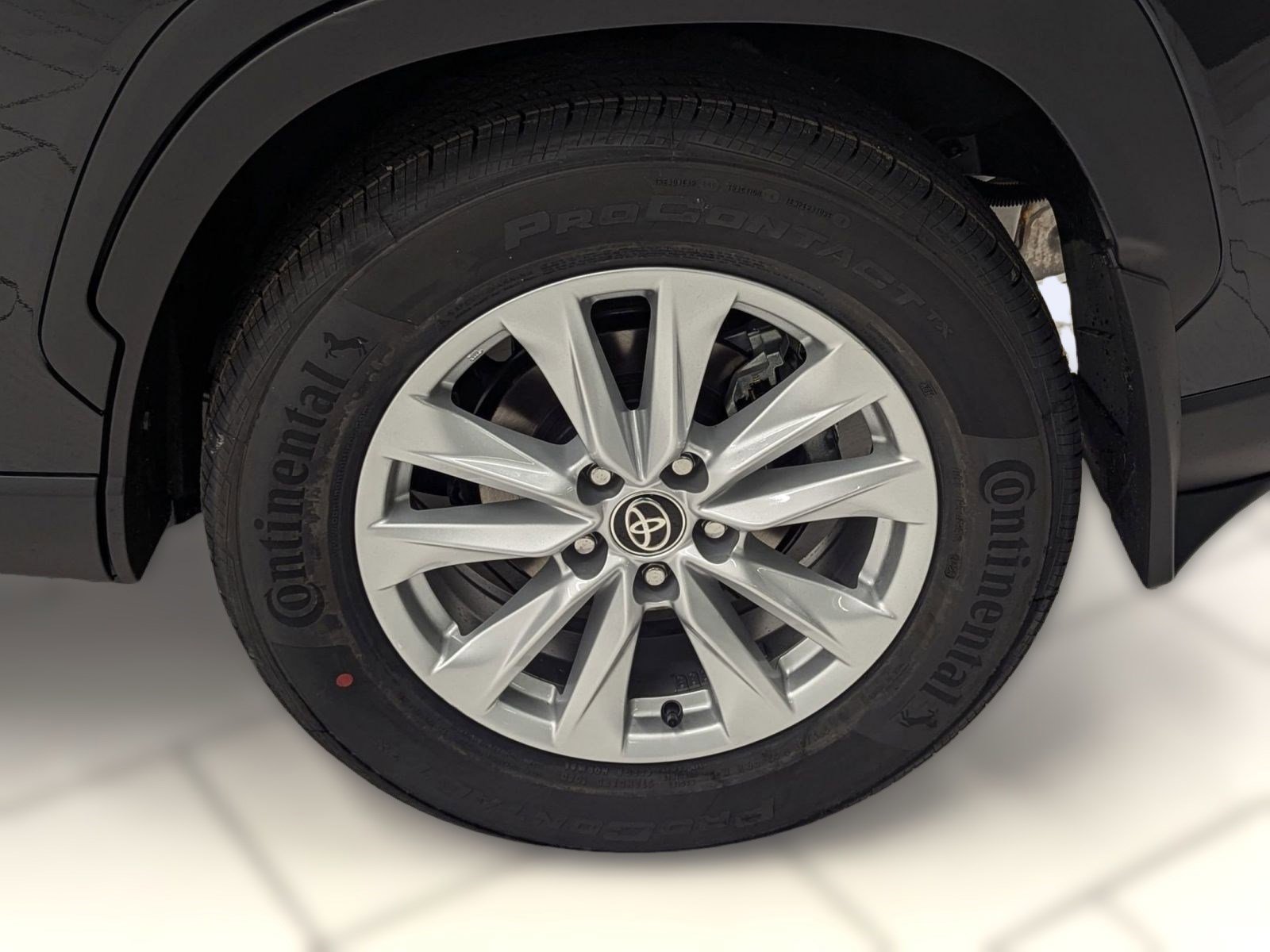 New 2026 Toyota Corolla Cross LE image 9