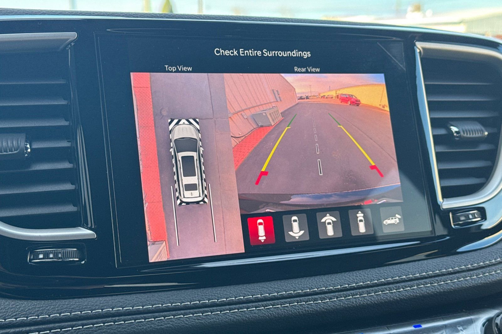 New 2026 Chrysler Pacifica Select image 17