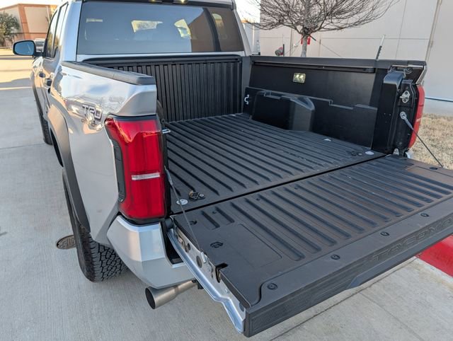 Used 2024 Toyota Tacoma TRD Off-Road image 29