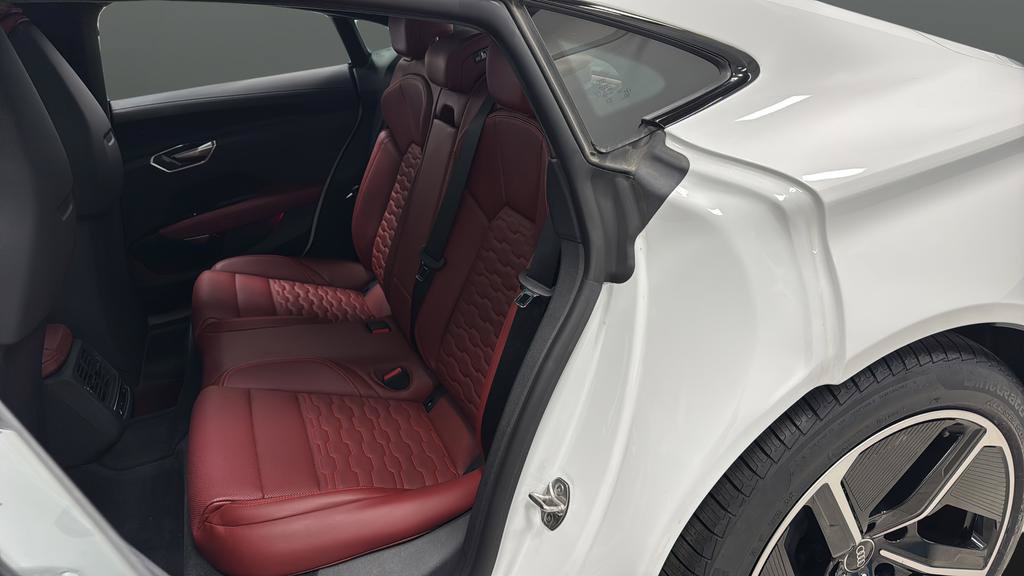 Used 2024 Audi RS e-tron GT w/ Carbon Performance Package AWD/4WD image 21