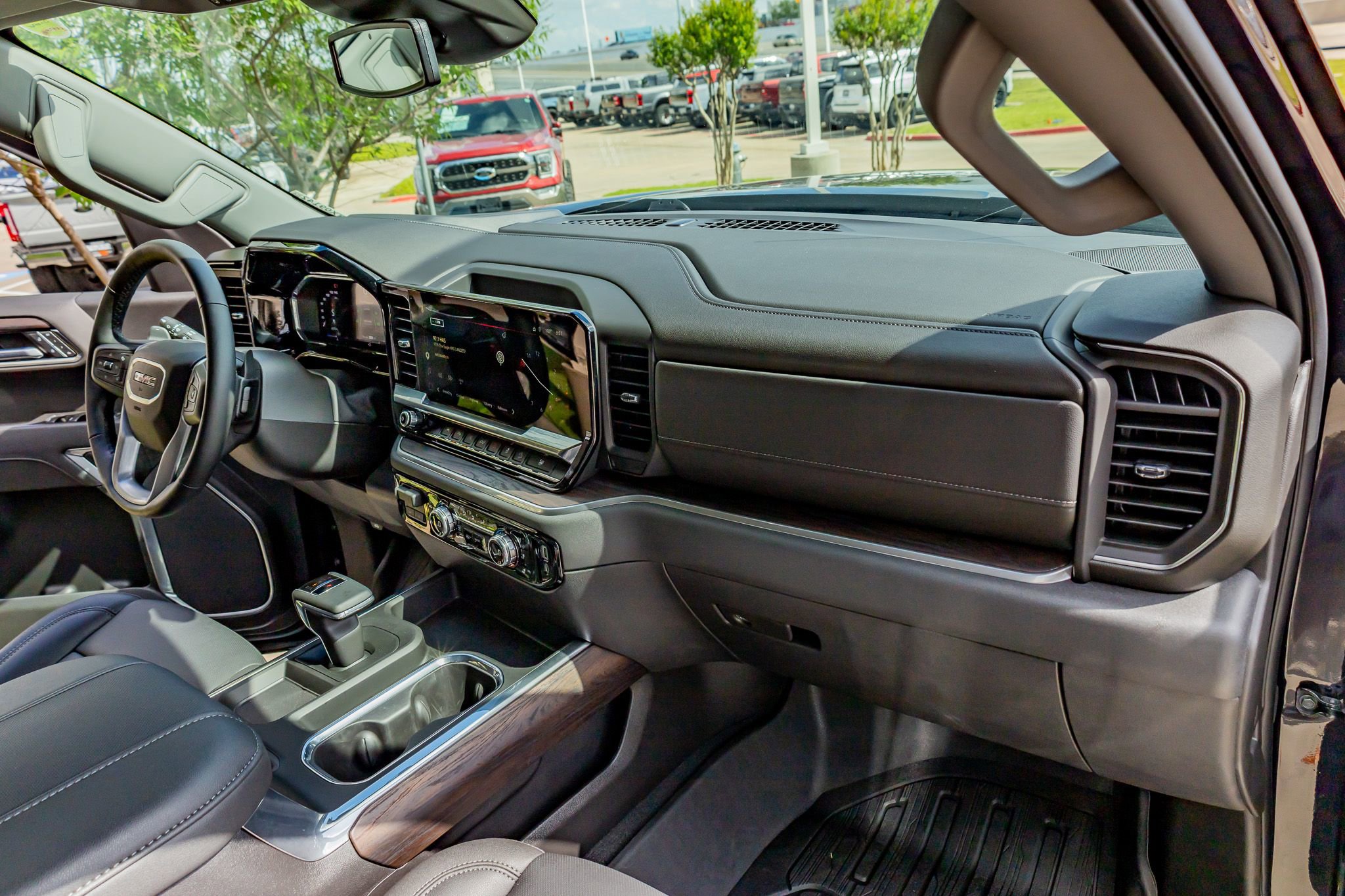 Used 2026 GMC Sierra 1500 SLT w/ SLT Premium Plus Package image 18