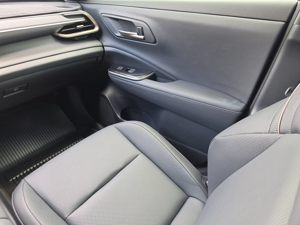 Used 2026 Toyota Crown AWD/4WD image 14