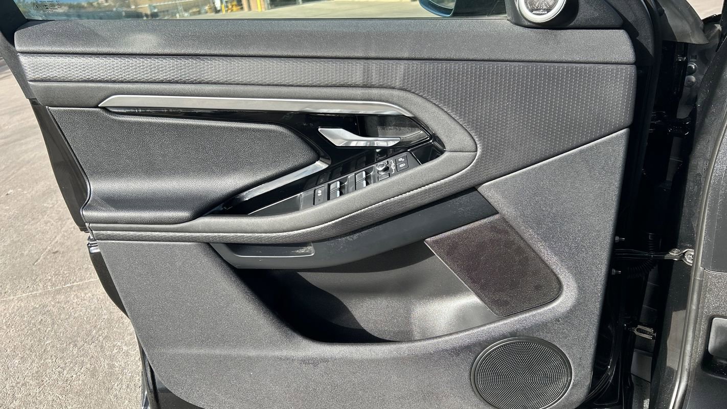 Used 2020 Land Rover Range Rover Evoque S image 23