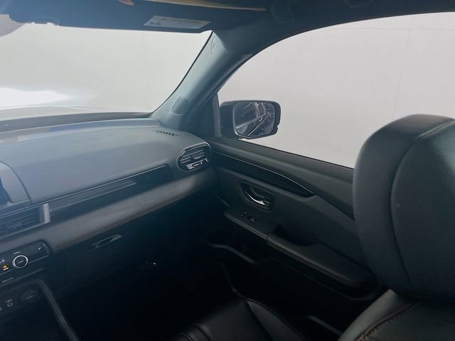 Used 2025 Honda Pilot TrailSport image 22