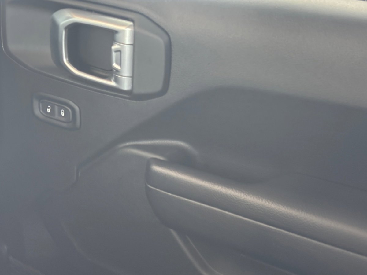 Used 2024 Jeep Wrangler Sport S image 30