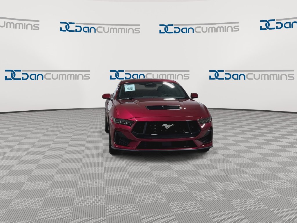 Used 2025 Ford Mustang GT RWD image 3