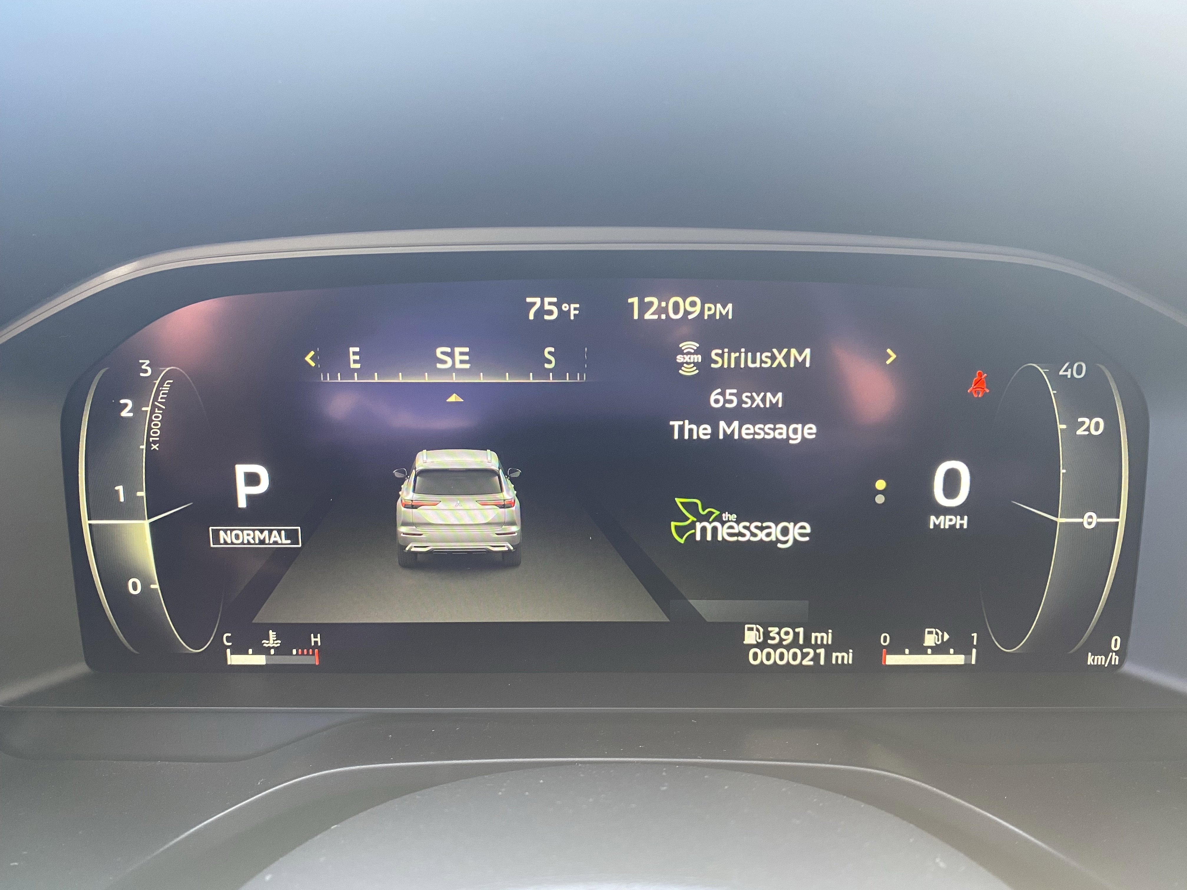 New 2025 Mitsubishi Outlander SE image 7