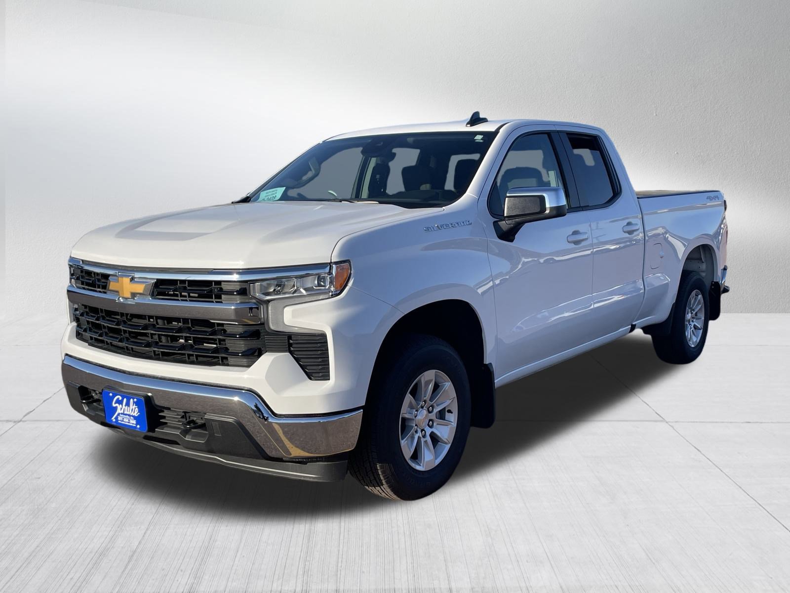 Used 2024 Chevrolet Silverado 1500 LT image 3