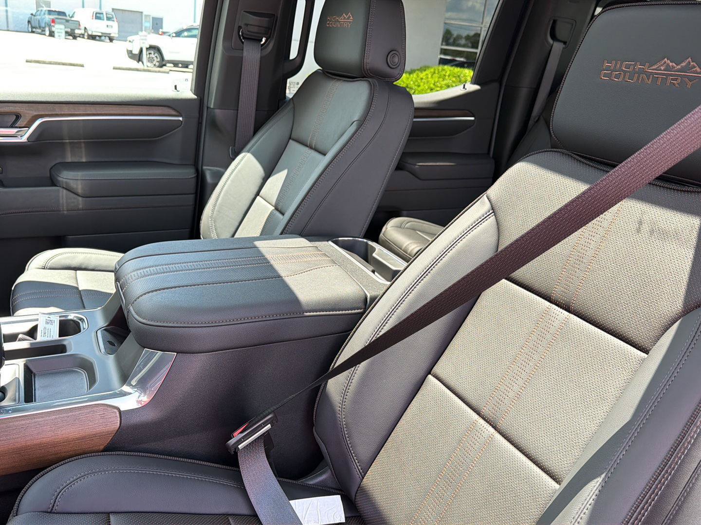 New 2026 Chevrolet Silverado 1500 High Country w/ High Country Premium Package AWD/4WD image 31