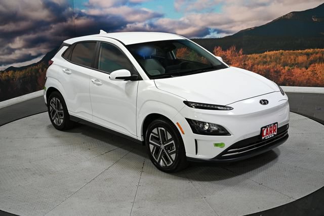 Used 2023 Hyundai Kona SE FWD image 2