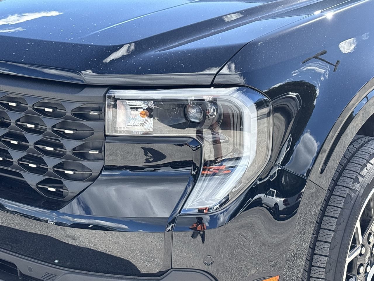 New 2025 Ford Maverick Lariat w/ 4K Tow Package image 7