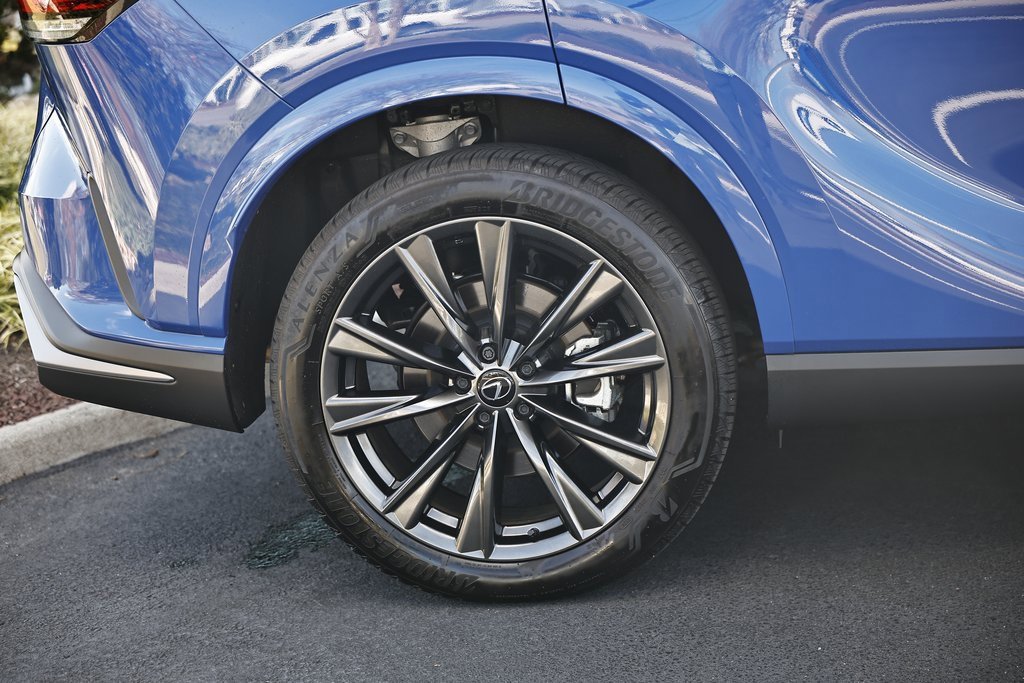 Used 2025 Lexus RX 350h w/ Accessory Package (Z1) image 6
