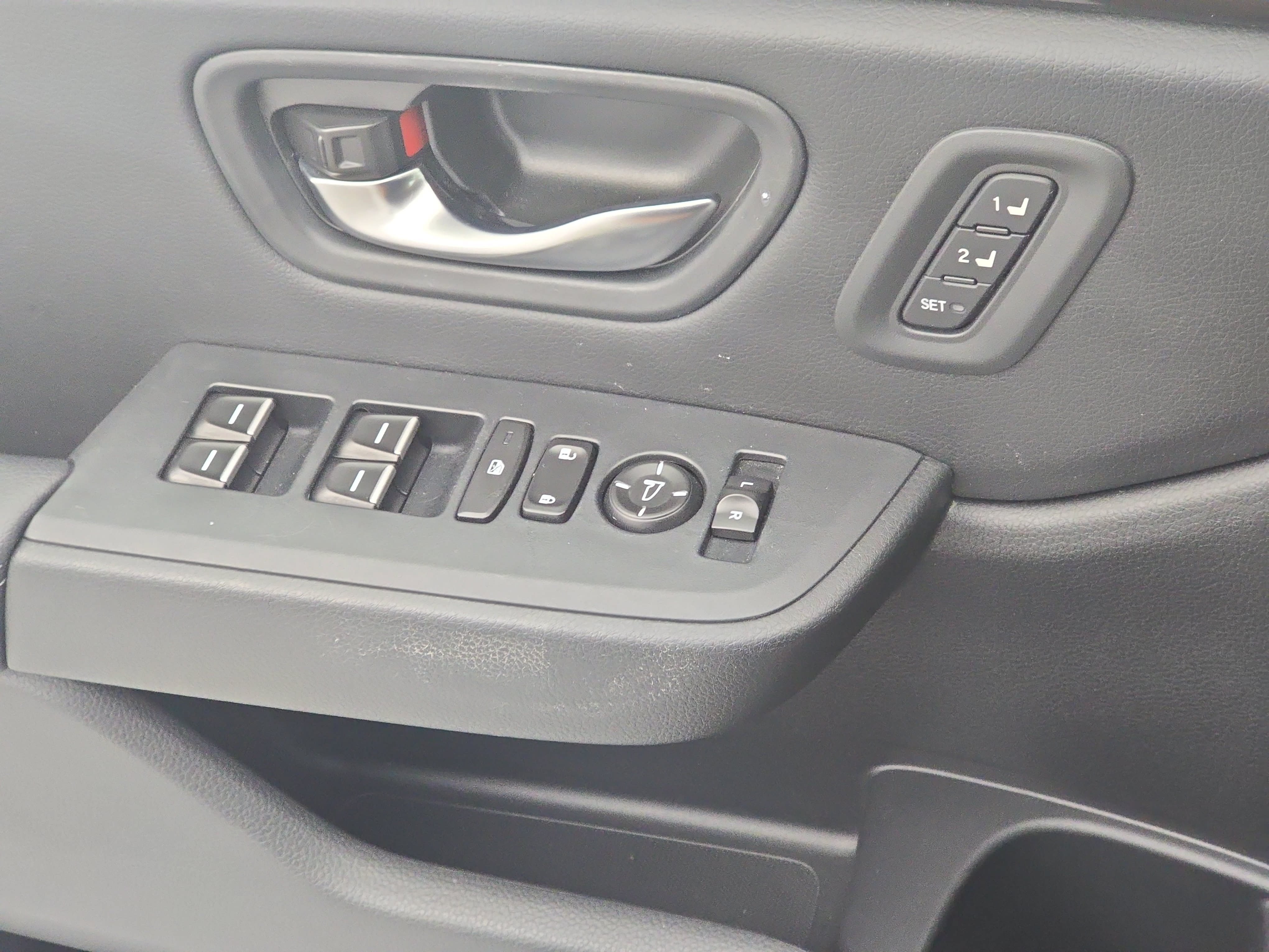 Certified 2024 Honda Pilot Touring image 29