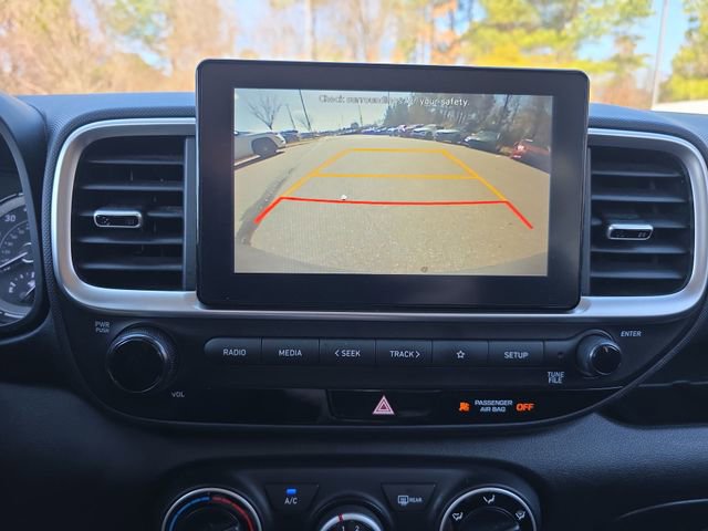 Used 2021 Hyundai Venue SE image 32