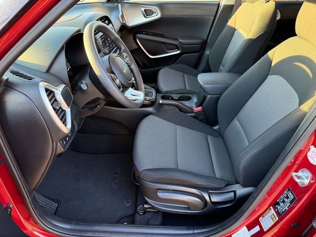 Used 2024 Kia Soul LX w/ Option Group 015 image 11